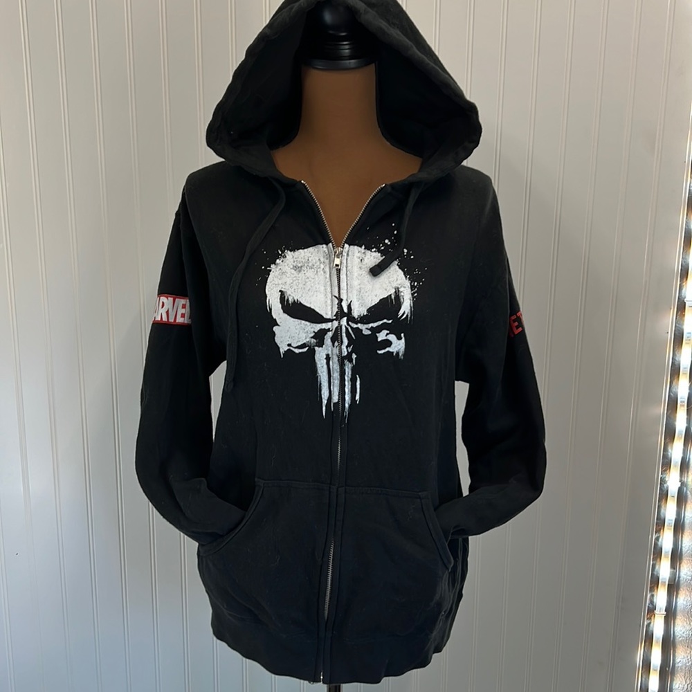 Worn Once!! CREW MEMBERS Netflix Punisher Hoodie! Size medium!